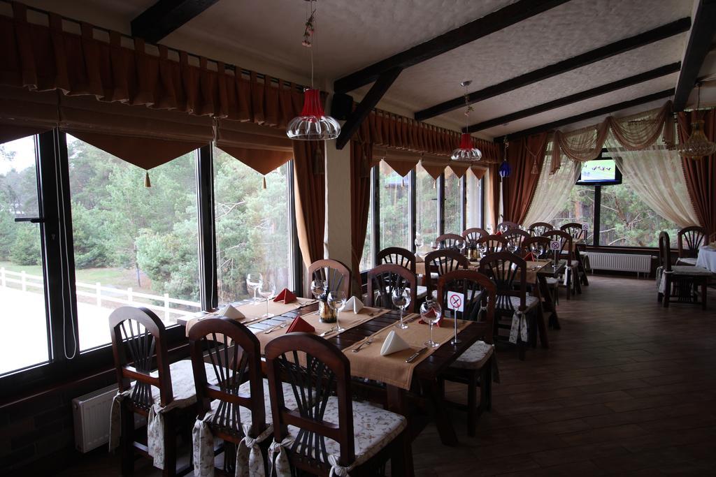 Park-Hotel Butenko Stable Protsev Exteriör bild